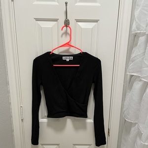 Black long sleeved crop top